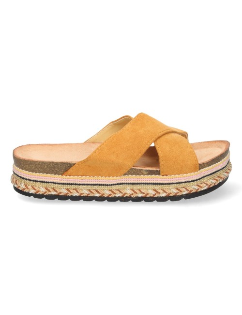 TC-705-Camel